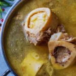 los-cocineros-profesionales-hierven-el-caldo-solo-con-estos-huesos.webp.webp